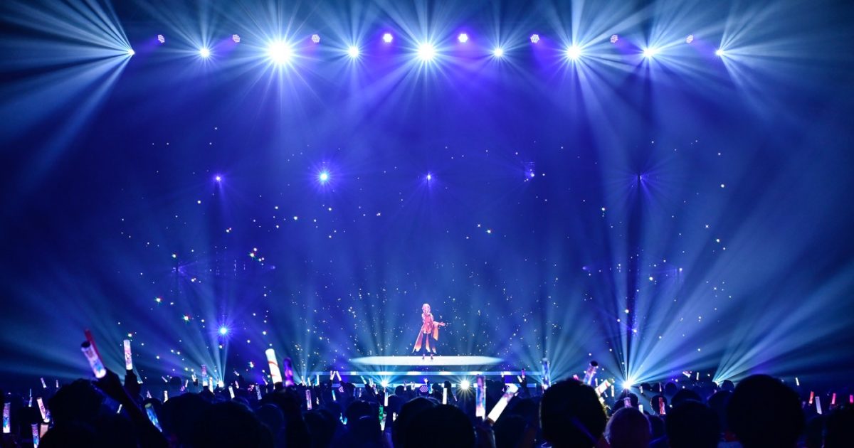 EGOIST 【台湾公演】chelly サイン入り２枚/他ポスター2枚額付 インタビュー】EGOIST、10周年イヤー第2弾シングル『Gold