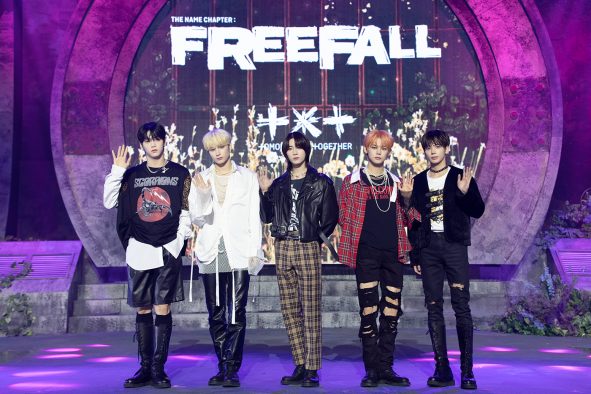 TOMORROW X TOGETHER、3rdアルバム『The Name Chapter: FREEFALL』のセールスが発売初日だけで192万枚を突破