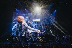 【ライブレポート】YOSHIKI、米ドルビーシアターで圧巻のパフォーマンス