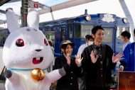 miwa出雲市駅1日駅長に就任！ 観光列車「あめつち」を迎えるアナウンスや出雲市駅でのグリーティングに参加 - 画像一覧（7/8）