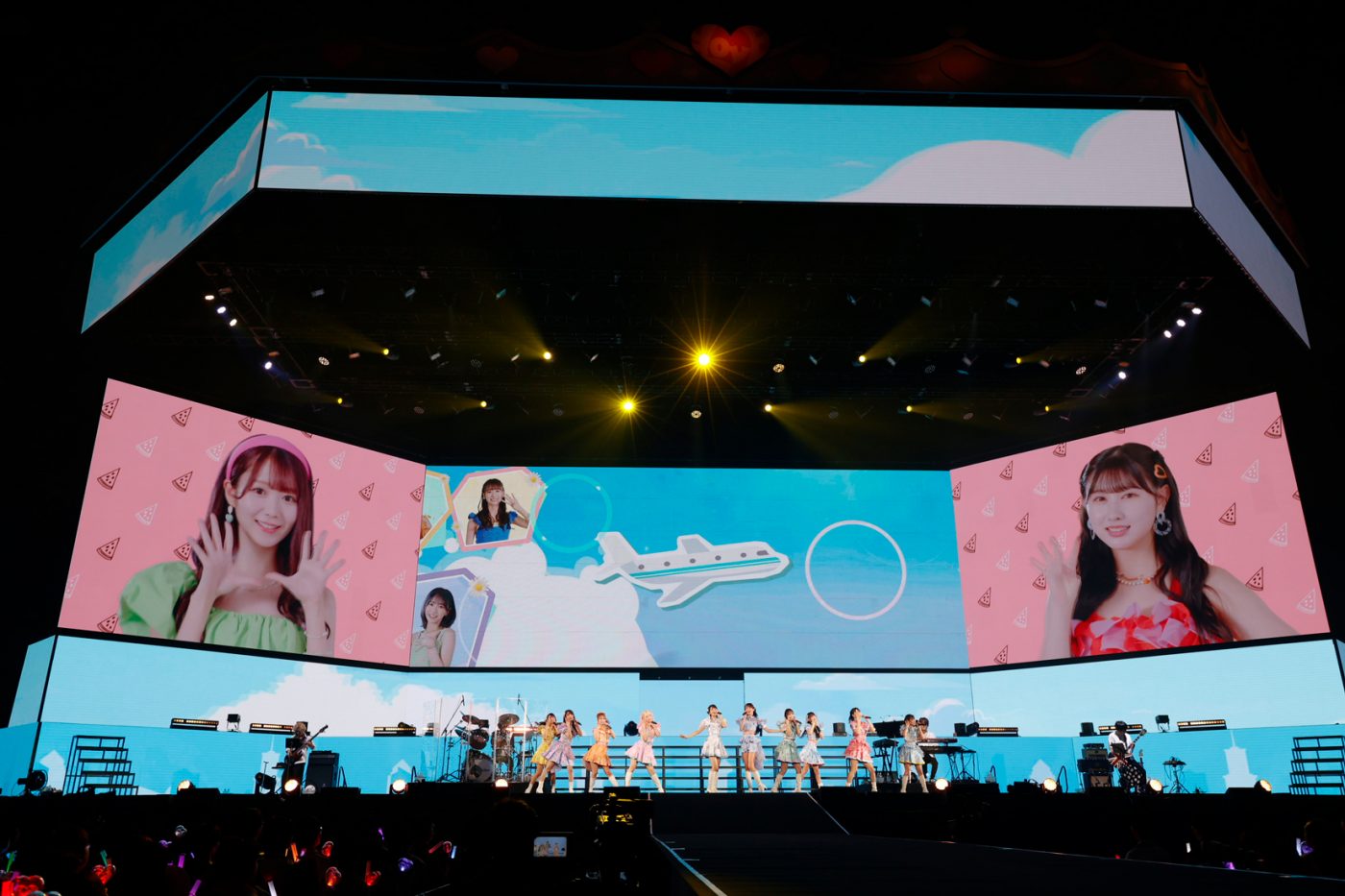 【ライブレポート】＝LOVE6周年コンサート。メンバー全員が織りなした圧倒的なステージングを詳説する - 画像一覧（12/18）