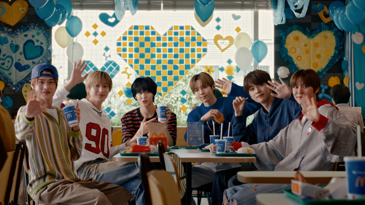 RIIZE「青いマックの日」新TVCMに出演！「僕たちと一緒に、青いマックの日を盛り上げていきましょう！」