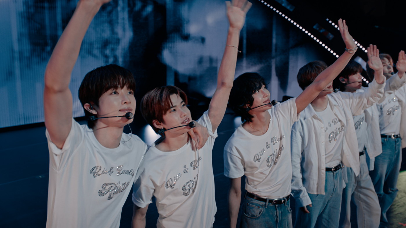 RIIZE「青いマックの日」写真11