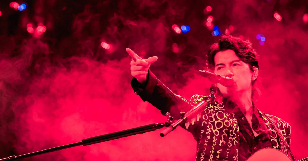 ライブレポート】福山雅治、全国ツアーのファイナル日本武道館公演が大