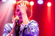【SMA50th】THE KEBABSとPUFFYの熱気溢れる貴重な2マンライブ。両バンドのギタリストが新井弘毅だから実現したステージをレポート！ - 画像一覧（9/14）