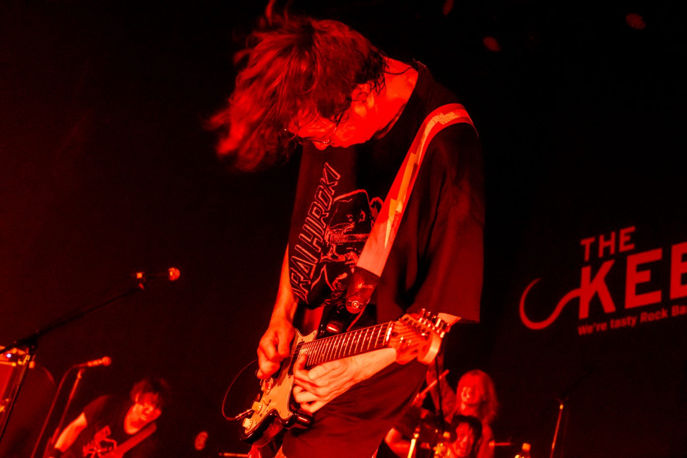 【SMA50th】THE KEBABSとPUFFYの熱気溢れる貴重な2マンライブ。両バンドのギタリストが新井弘毅だから実現したステージをレポート！ - 画像一覧（13/14）