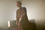 【ライブレポート】橋本絵莉子、東名阪ツアーが閉幕！ファイナル公演では予定外のダブルアンコールも - 画像一覧（17/25）