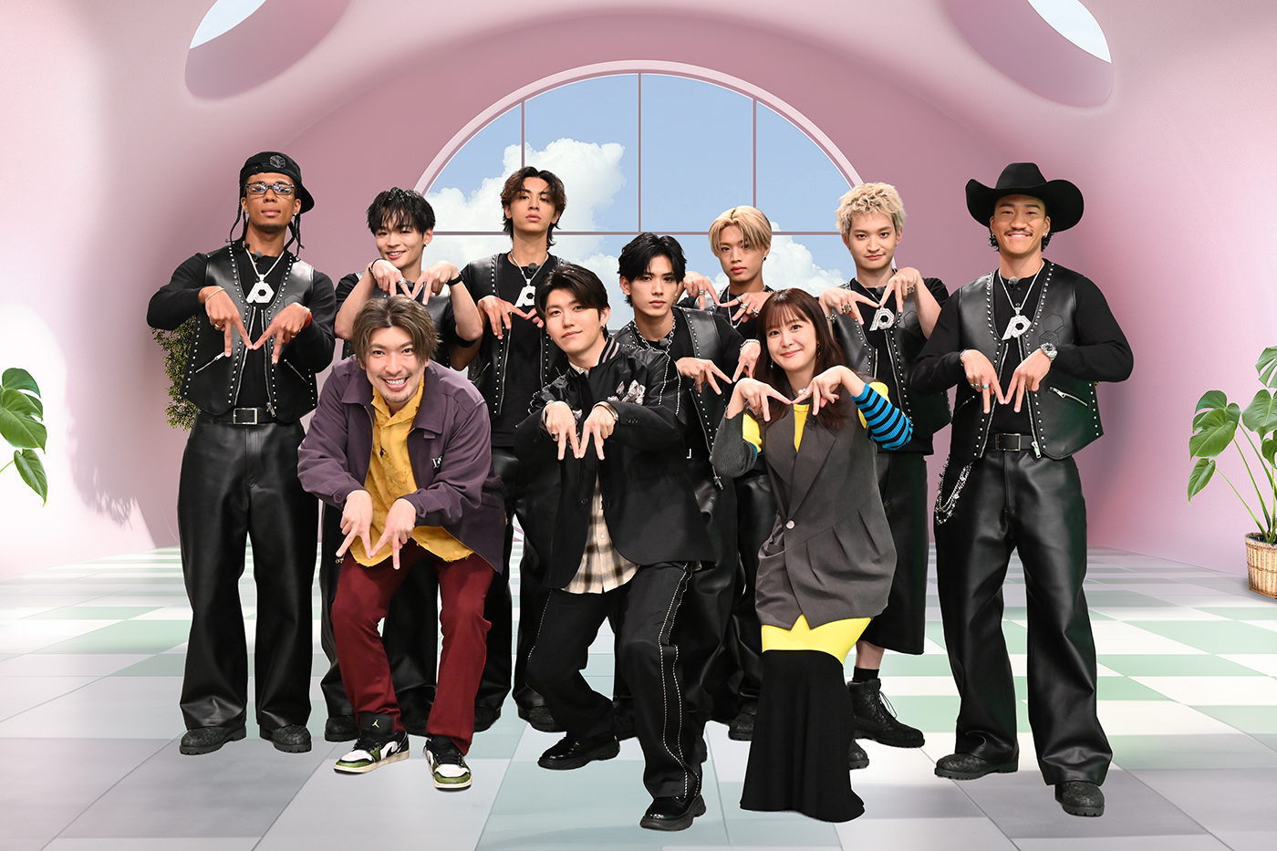 ミセス若井滉斗出演『M:ZINE（エンジン）』11月のピックアップアーティストがPSYCHIC FEVERに決定 - 画像一覧（1/2）