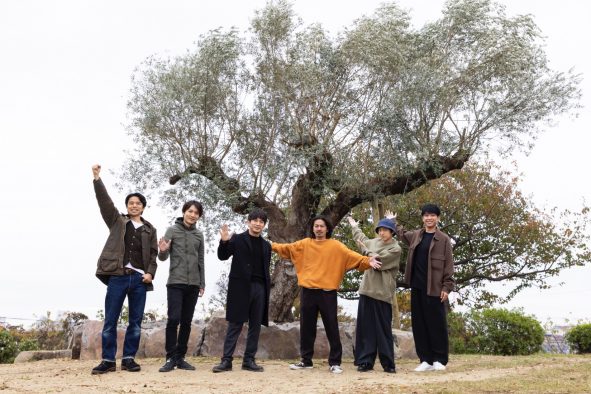 V6、江⼾川区⽴なぎさ公園に“ブイロクの⽊”を寄贈！「たくさんの⽅に愛されることを願っています」