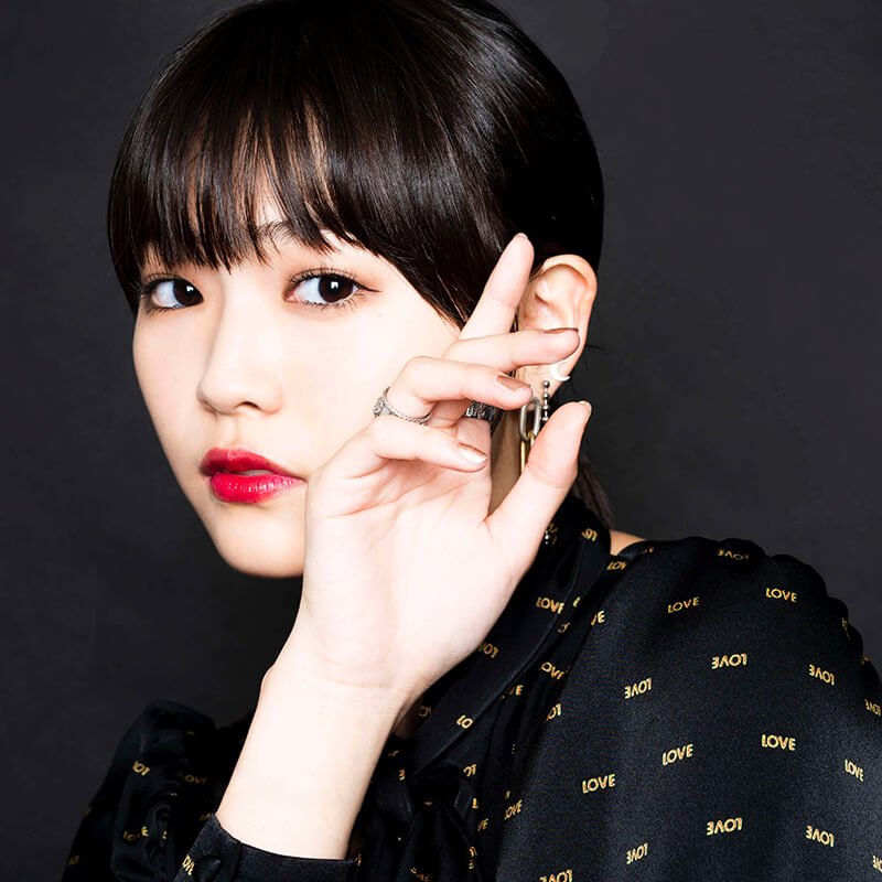 三阪咲が、圧倒的な歌声で自身の進化を証明するメジャーデビュー作「I am ME」 - 画像一覧（3/13）