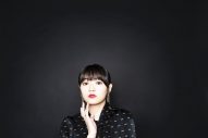 三阪咲が、圧倒的な歌声で自身の進化を証明するメジャーデビュー作「I am ME」 - 画像一覧（10/13）
