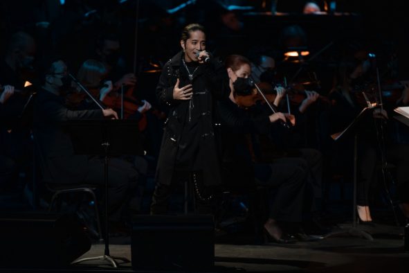 サバプロ・Yoshがオーケストラをバックに熱唱！『FFVIIリメイク』コンサートLA公演が大盛況