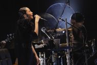中島美嘉、初のブルーノート公演が大盛況！ 涙をにじませ「この場所で歌えたこと、絶対に忘れません」 - 画像一覧（8/17）