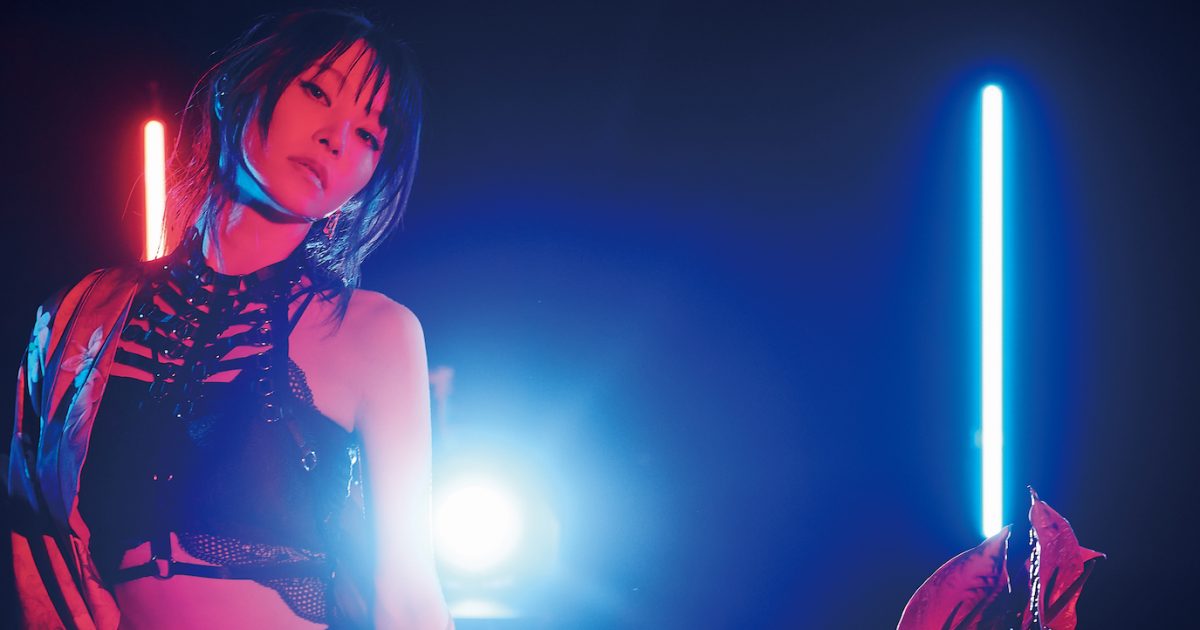 LiSA 鬼滅の刃　紅蓮華/炎/明け星/白銀　2枚セット　新品未使用送料込み Amazon | 明け星 / 白銀 (期間生産限定盤) | LiSA | アニメ