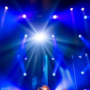 Tetsuya L Arc En Ciel バースデーライヴが大盛況 大文字 Tetsuya のほうもいいやろ 画像一覧 The First Times