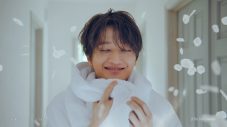 Nissy、彼女を抱き寄せ頭ポンポン。癒しの時間を描く胸キュンTVCMが完成 - 画像一覧（5/15）