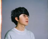 崎山蒼志、YouTubeコンテンツ『With ensemble』で、新曲「風来」を披露 - 画像一覧（5/6）