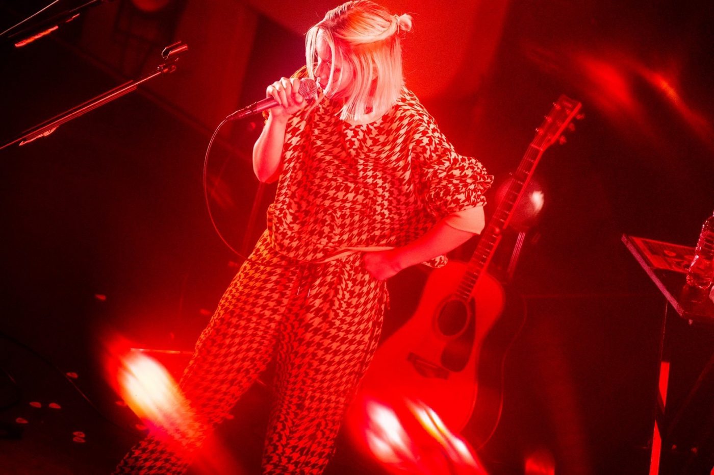 ひとりで演奏しているとは思えない驚異のサウンド！ Anly、圧巻のループペダルパフォーマンスでファンを魅了 - 画像一覧（2/4）