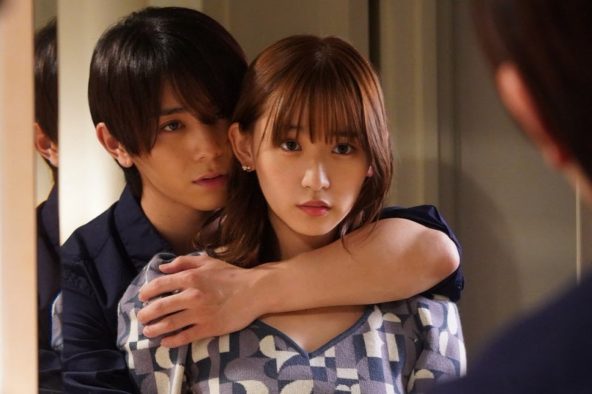 ドラマ『親愛なる僕へ殺意をこめて』、山田涼介が浅川梨奈をバックハグするカットにファン悶絶！「このアングルはえぐい」