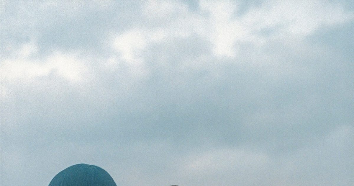 羊文学、『our hope』CD初回生産限定盤が数量限定でアンコールプレス