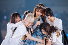 櫻坂46・菅井友香、7年間のアイドル人生に幕を閉じるツアー完遂！ 涙の東京ドーム公演のレポートが到着
