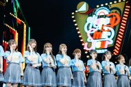 日向坂46、全国アリーナツアー完遂！ 12人の四期生も初ステージで全力パフォーマンス - 画像一覧（33/33）