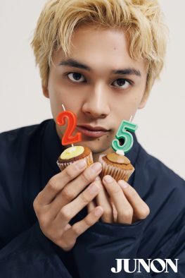 北村匠海、『JUNON』最新号に降臨！「休みがあったら、リュックだけ持って徒歩旅しようかな」