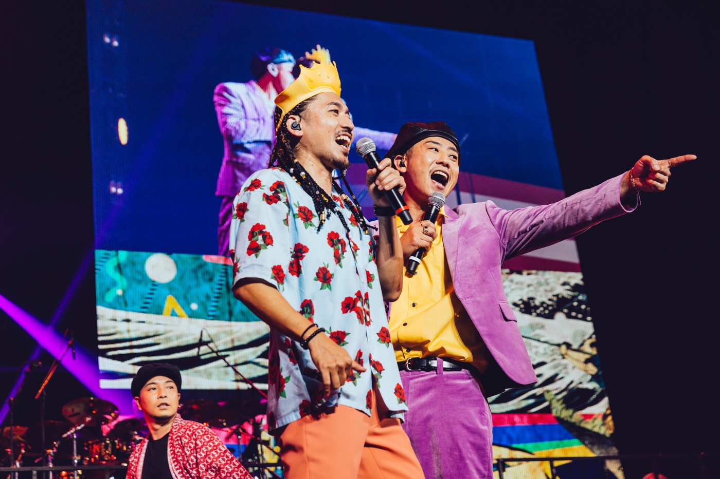 C＆K、2度目の横浜アリーナ公演が大盛況！ GANMIと圧巻コラボ、6メートルの巨大衣装も登場