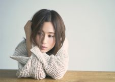 Uru、優里が手掛けた新曲「そばにいるよ」MVのプレミア公開が決定