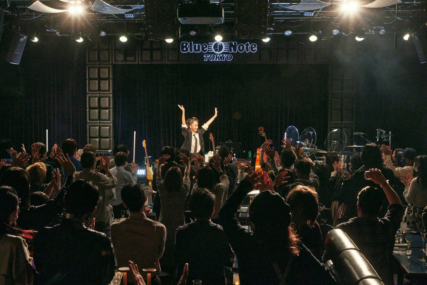 中島美嘉、自身2回目のブルーノート東京公演が大盛況で幕！新曲「Wish」も披露 - 画像一覧（1/5）