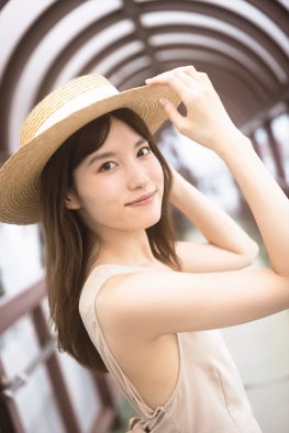 AKB48・谷口めぐ、『1st写真集 可愛さの理由』より大人の魅力たっぷりの先行カット第2弾が解禁