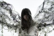 Aimer、ドラマ『結婚するって、本当ですか』の映像を使用した主題歌「Ivy Ivy Ivy」の“ドラマMV”をプレミア公開 - 画像一覧（2/4）