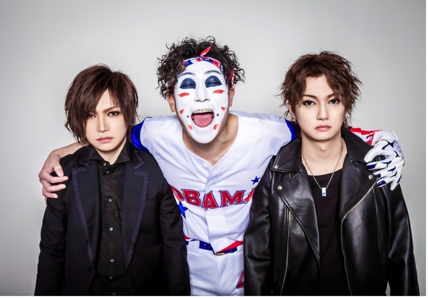 ゴールデンボンバー、ファンクラブ会員限定イベント『～金爆の夏、日本のケツ～』のVR配信を開始 - 画像一覧（4/4）