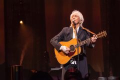 玉置浩二、最新ソロツアー仙台公演の模様がWOWOWで独占放送＆配信決定