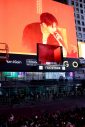 【ライブレポート】BTS JUNG KOOK、ニューヨーク・タイムズスクエアをゲリラ公演で揺らす - 画像一覧（3/6）