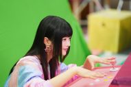 NewJeans、メガヒット曲「OMG」を使用したロッテ“イタガム”新TVCMに出演 - 画像一覧（6/8）