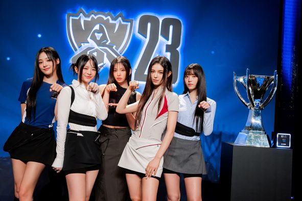 NewJeans、『LOLD Cup』決勝戦OPステージ＆『BBMAs』出演に向けてコメント！「一緒に楽しんでほしい」