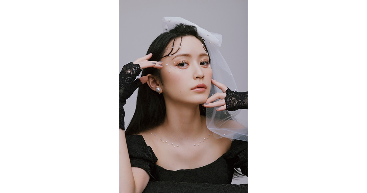 NMB48山本望叶、顔面国宝とも称されるビジュアルで魅せるファーストスタイルBOOK『and MIKANA』を発売 - 画像一覧（8/15）