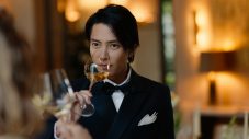 山下智久、モエ・エ・シャンドン メゾンを訪問した様子を収めたSPムービー第2弾公開！タキシード姿も披露 - 画像一覧（1/11）