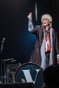 【ライブレポート】玉置浩二、全国ツアーを完走！ 圧巻のボーカルに加えて、ギターソロやドラム演奏も披露 - 画像一覧（4/5）