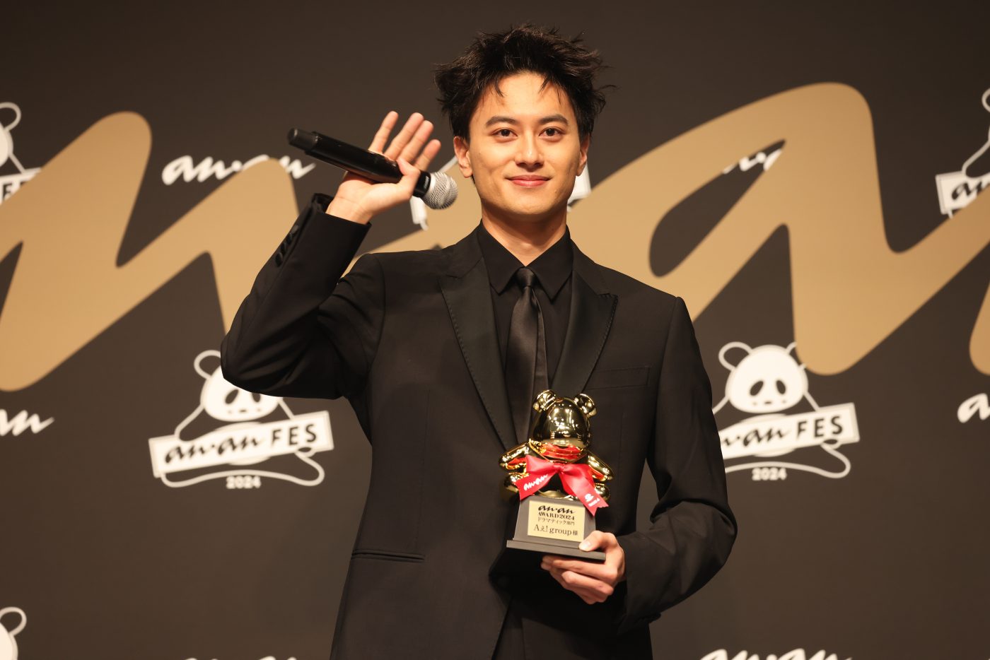 Snow Man渡辺翔太『anan AWARD 2024』で大賞を受賞！「うれしいと照れが交錯しているような気持ちです」 - 画像一覧（13/16）