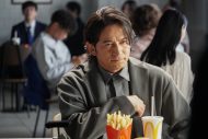 岡田准一がワンカットでダブチ愛を表現！マクドナルド新TVCM『はじめのダブチ』篇公開 - 画像一覧（9/11）