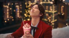 広瀬すず×山下智久が屋根の上で「メリーいちごクリスマス！」マクドナルド新TVCM公開 - 画像一覧（7/23）