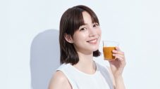 のんが“サジーベリー”を飲んで思わず「 ベリーすっぱー！ 」フィネス新CM放送スタート - 画像一覧（2/4）