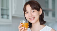 のんが“サジーベリー”を飲んで思わず「 ベリーすっぱー！ 」フィネス新CM放送スタート - 画像一覧（3/4）