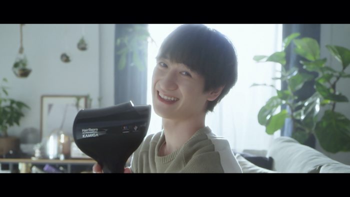 キスマイ・宮田俊哉、話題の新発想ドライヤーのTVCMで女性ファンを魅了！「全力で彼氏を演じました」