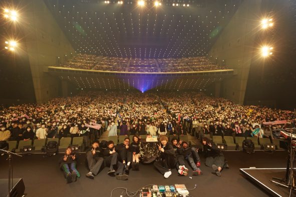 indigo la End × ゲスの極み乙女。、2マンイベントで川谷絵音の33歳の誕生日を祝福