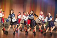 ラストアイドル、「Break a leg!」ヒット祈願で一発ギャグ!? 霜降り明星が配信イベントに降臨 - 画像一覧（15/29）