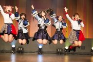 ラストアイドル、「Break a leg!」ヒット祈願で一発ギャグ!? 霜降り明星が配信イベントに降臨 - 画像一覧（19/29）