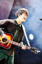 川崎鷹也、初のメジャーオリジナルアルバムを背負ってのワンマンライブ初日公演終了 - 画像一覧（2/10）